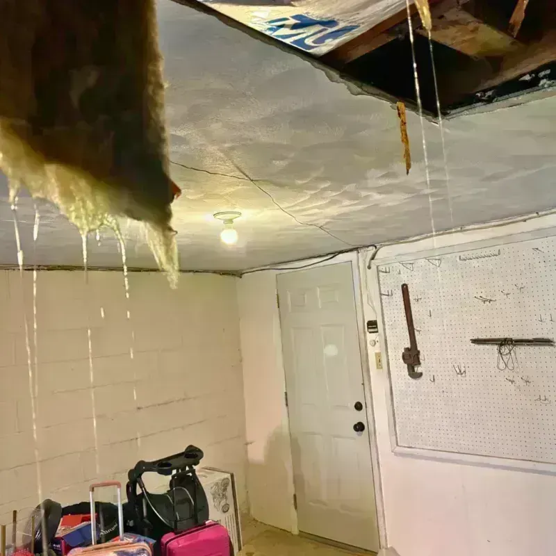 Before and after water damage restoration in South Jacksonville, IL